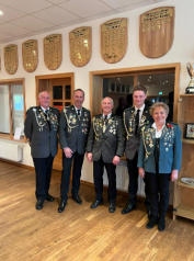 v.l.n.r: Hansi Rüffer, Mirco Meyer (Präsident SV Elstorf), Dieter Wiegers, Mirko Nützel, Sabine Rüffer (Foto: Sebastian Pietsch)